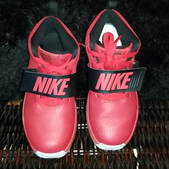 NIKE TEAM HUSTLE - Picture 6 of 6